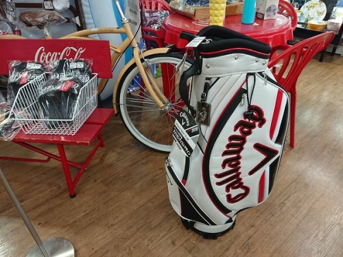 スポーツ用品のゴルフ