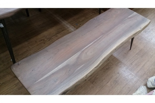 ダイニングセットのベンチ