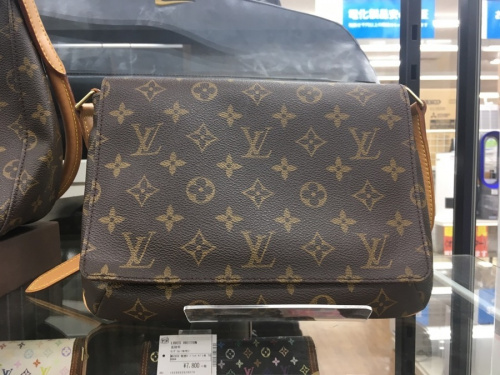 バッグのLOUIS VUITTON
