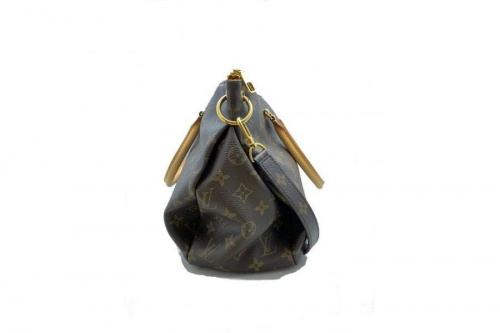 バッグのLOUIS VUITTON