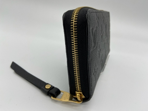 財布のLOUIS VUITTON