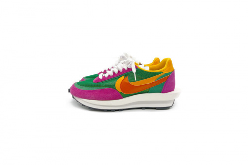 NIKE ナイキのsacai サカイ