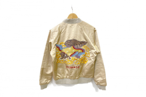 ジャケットのEMBROIDERY SATIN BLOUSON
