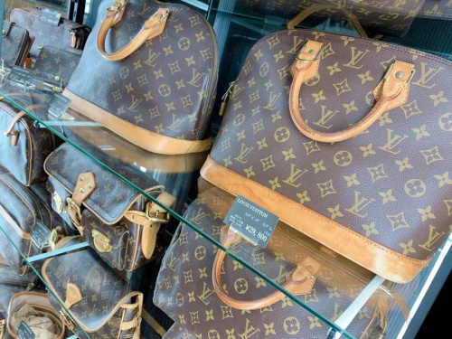 ブランド・ラグジュアリーのLOUIS VUITTON