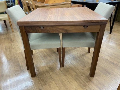 家具のダイニングセット