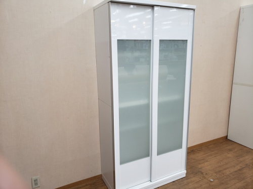 収納家具のカップボード