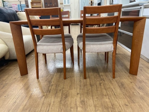 ダイニング5点セットのkarimoku