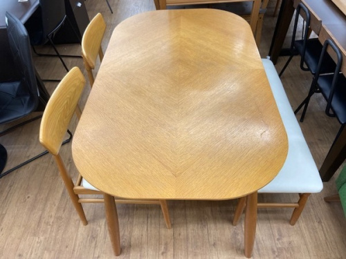 家具のダイニング4点セット