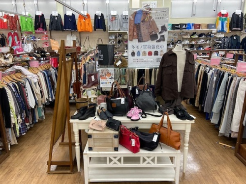 レディースファッションの冬物買取強化