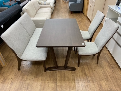家具のダイニングセット