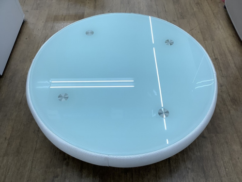 生活家具のテーブル