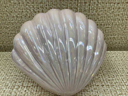 インテリア照明のシェルランプ