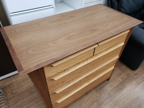収納家具のチェスト