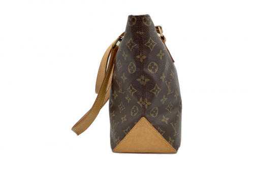 トートバッグのLOUIS VUITTON