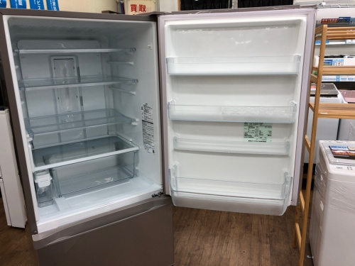 冷蔵庫の3ドア冷蔵庫