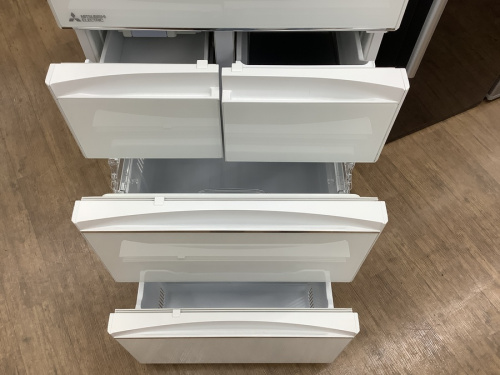 冷蔵庫の5ドア冷蔵庫