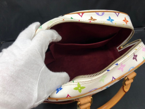 ハンドバッグのLOUIS VUITTON