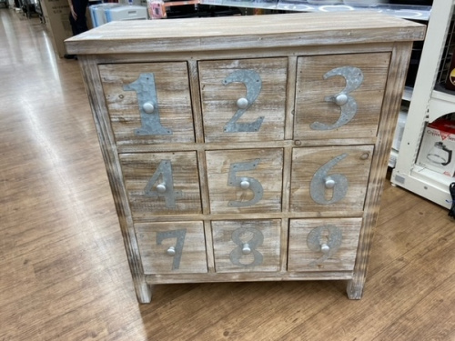 家具のチェスト