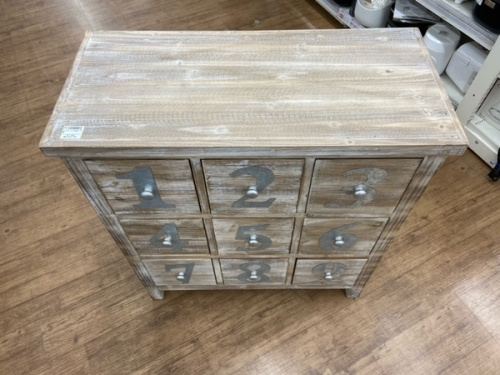 チェストのデザイン家具