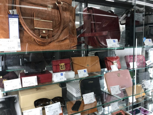 LOUIS VUITTONのヴィトン　グッチ　コーチ