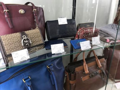 ヴィトン　グッチ　コーチのブランドバッグ