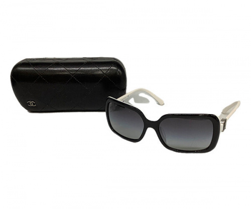 メンズファッションの越谷　サングラス