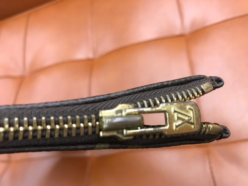 LOUIS VUITTONの越谷レイクタウン