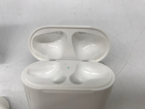 ヘッドホンのAirPods
