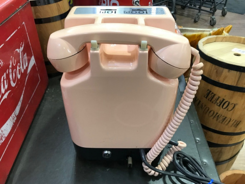 置物の電話機