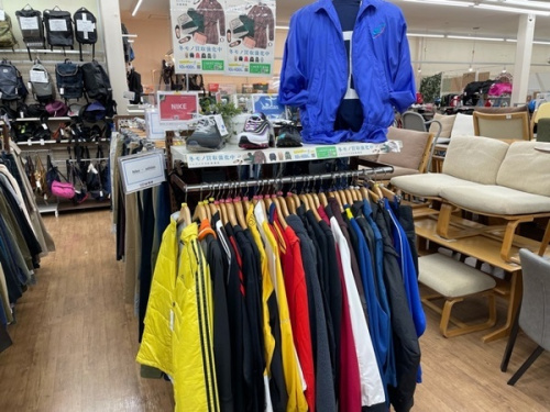 ナイキのadidas