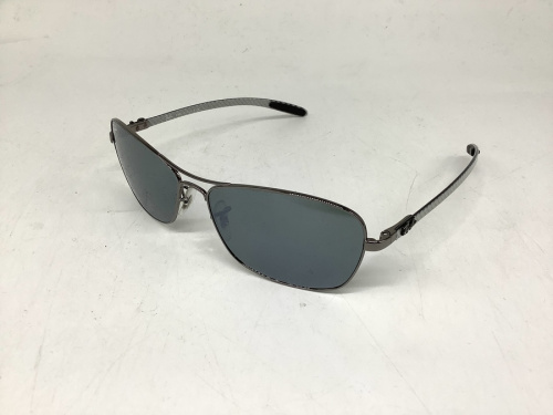 サングラスのRAY-BAN