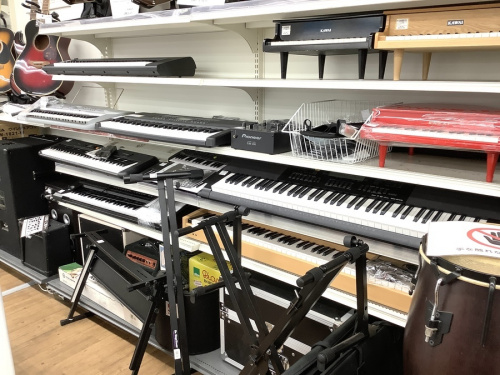中古キーボードの中古ギター