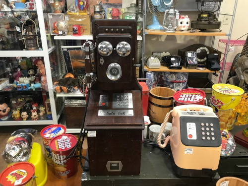 置物の電話機