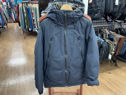 ダウンジャケットのジャケット