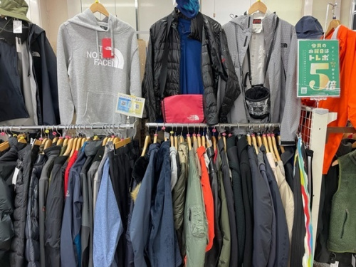 ルイ・ヴィトンのTHE NORTH FACE