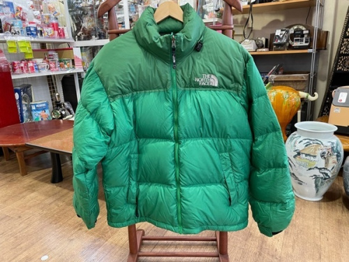 ジャケットのダウンジャケット