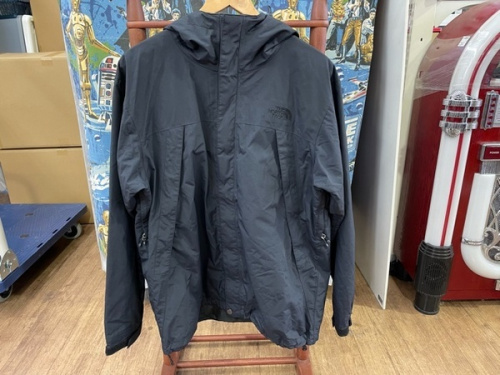 ジャケットのナイロンジャケット