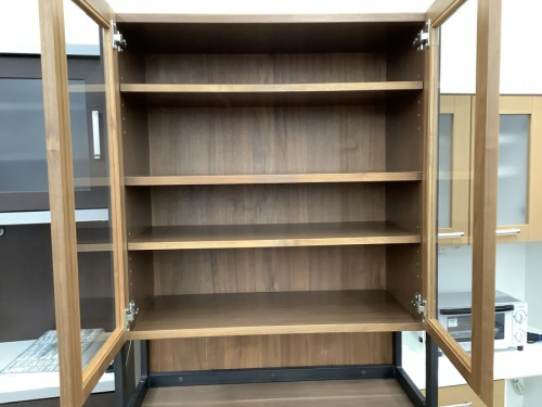 キッチン収納の食器棚