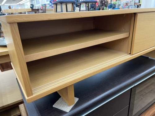 テレビボードのテレビ台