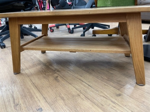 テーブルのローテーブル