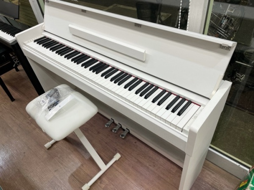 楽器のピアノ