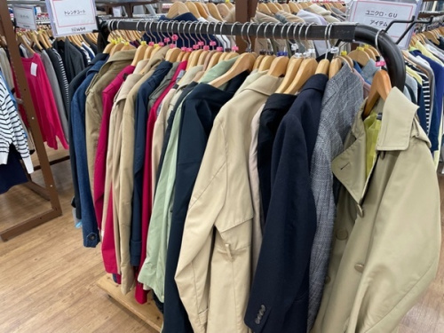 トレンチコートのジャケット