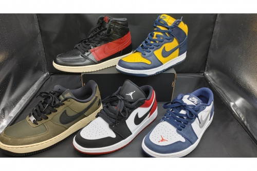 スニーカーの靴