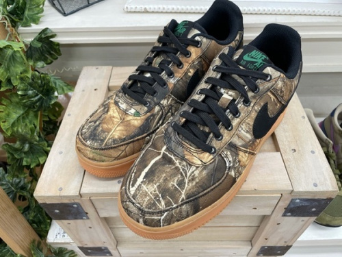 スニーカーのNIKE