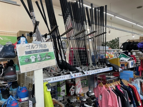 スポーツ用品のゴルフ