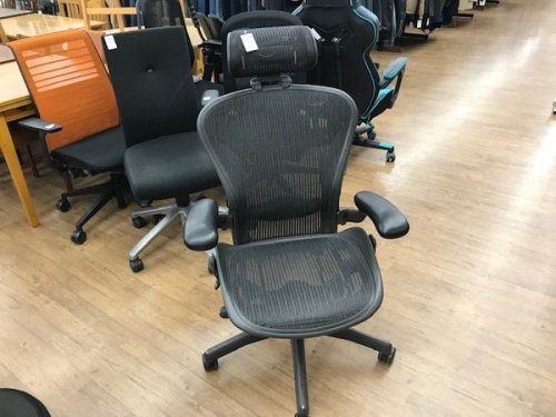 イスのアーロンチェア