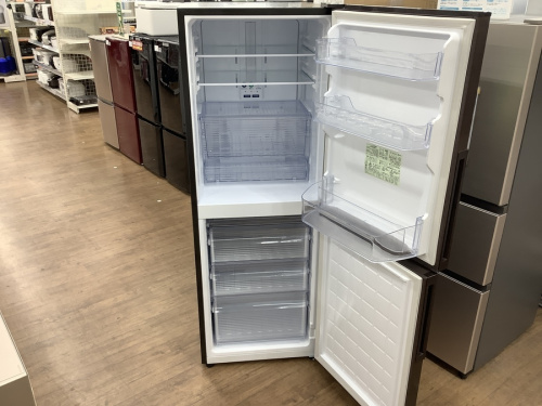 冷蔵庫の2ドア冷蔵庫