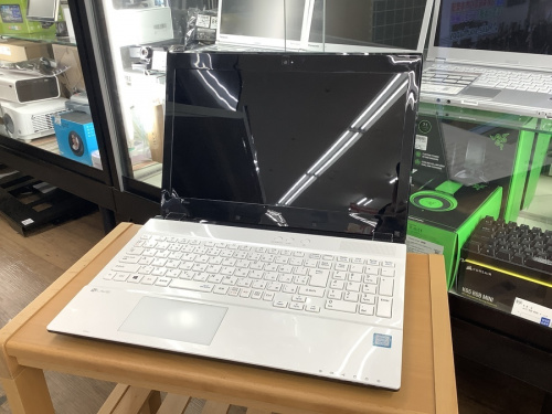 デジタル家電のノートパソコン