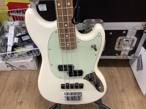 ベースのエレキベース