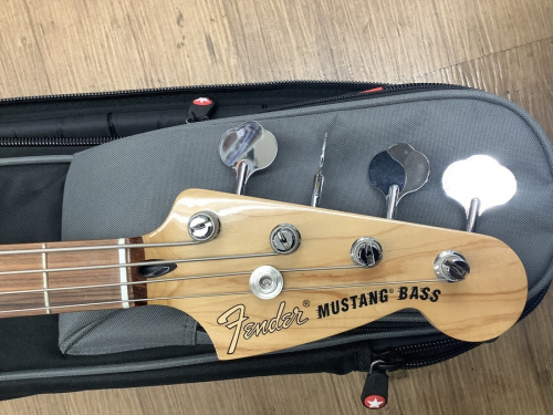 エレキベースのFENDER MEXICO